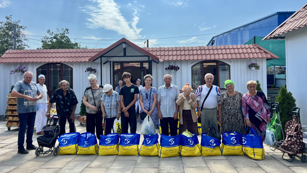 FOOD PACKAGES SUPPORT FOR UKRAINIAN FAMILIES DURING THE WAR