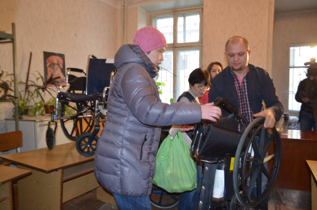 Charity event: Distribution of wheelchairs and walkers