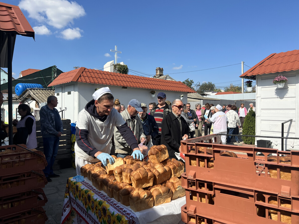 ХЛІБ, ЩО ПІДТРИМУЄ ЛЮДЕЙ У СКЛАДНІ ЧАСИ