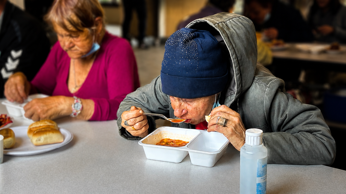 “New Life” Community Kitchen: Helping Those Who Need It Most Right Now