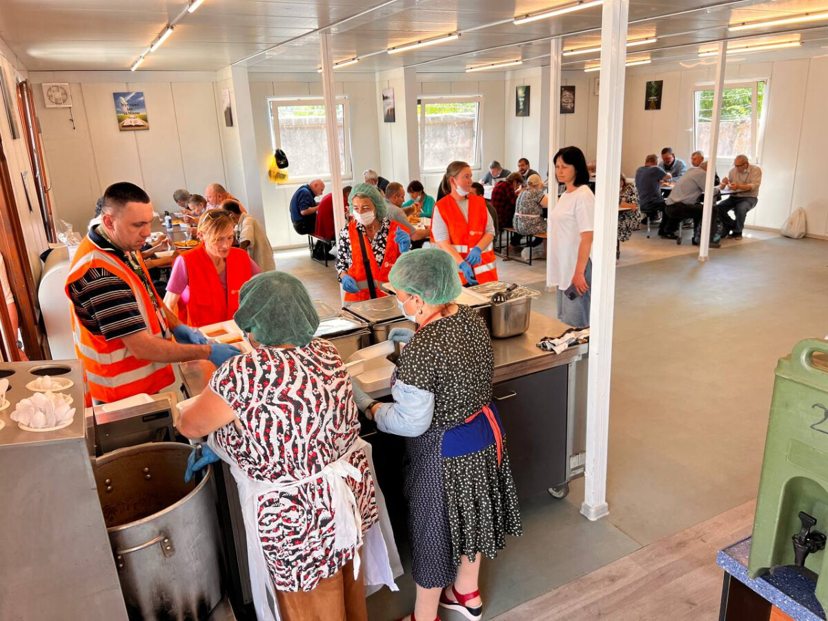 SOCIAL DINING HALL CONTINUES TO SUPPORT PEOPLE IN DIFFICULT LIFE CIRCUMSTANCES